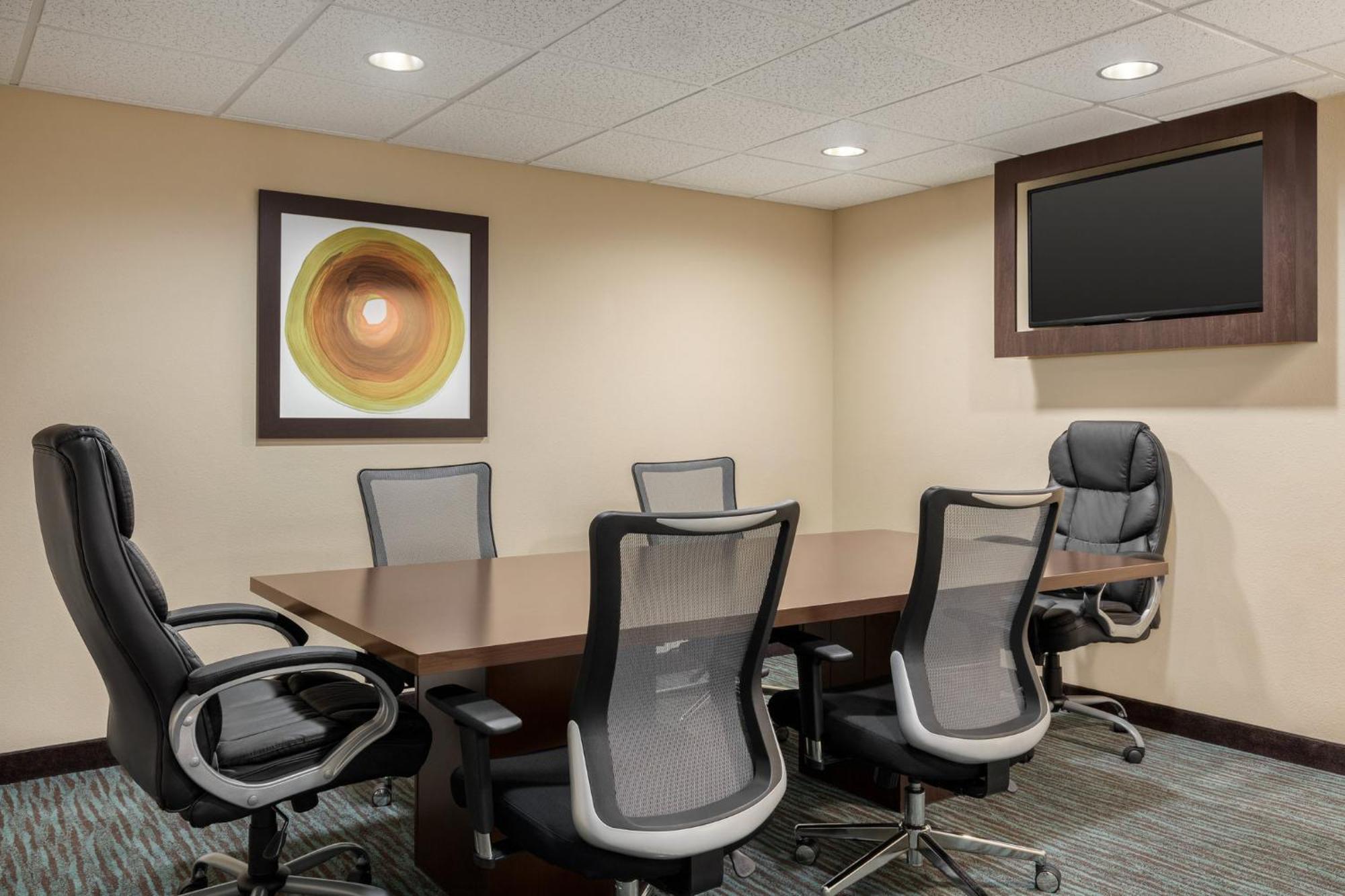 Holiday Express & Central By Ihg Colorado Springs